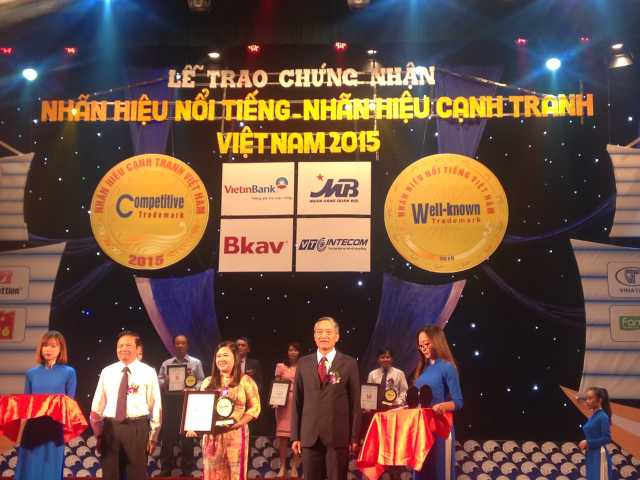 Lễ tôn vinh và trao chứng nhận “Nhãn hiệu cạnh tranh – Nhãn hiệu nổi tiếng Việt Nam” năm 2015