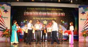 Gốm Chu Đậu nhận giải thưởng “Thương hiệu mạnh tỉnh Hải Dương năm 2010”