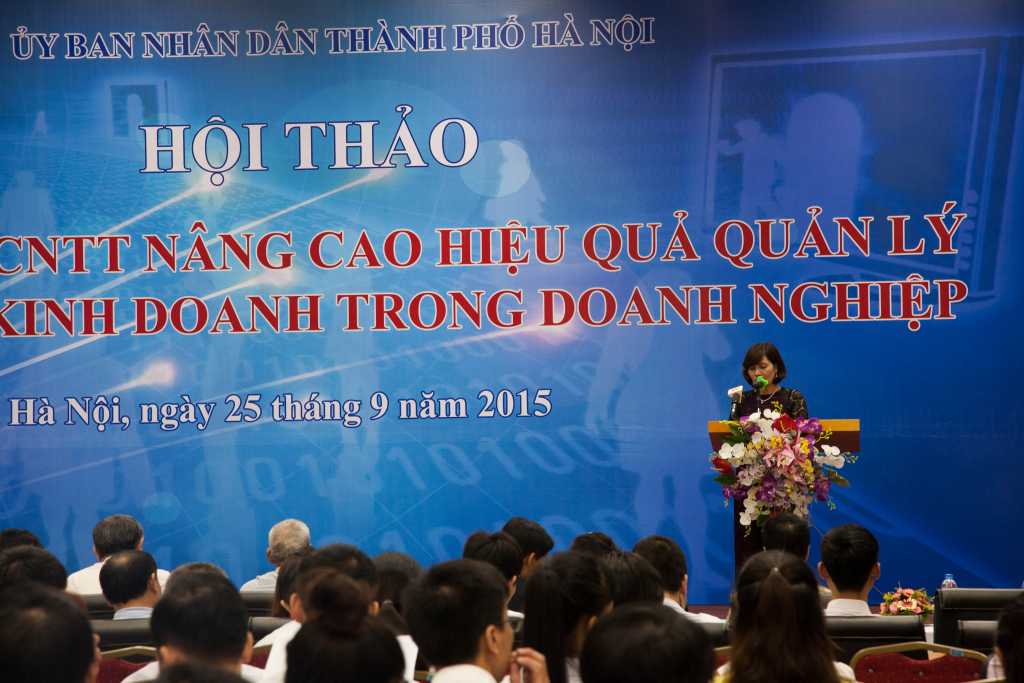 Đồng chí Phan Lan Tú, Giám đốc Sở TT&TT Hà Nội phát biểu khai mạc hội thảo