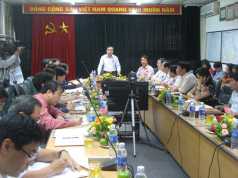 Phó Chủ tịch UBND TP Nguyễn Huy Tưởng cùng các sở, ngành làm việc với Tổng công ty Thương mại Hà Nội