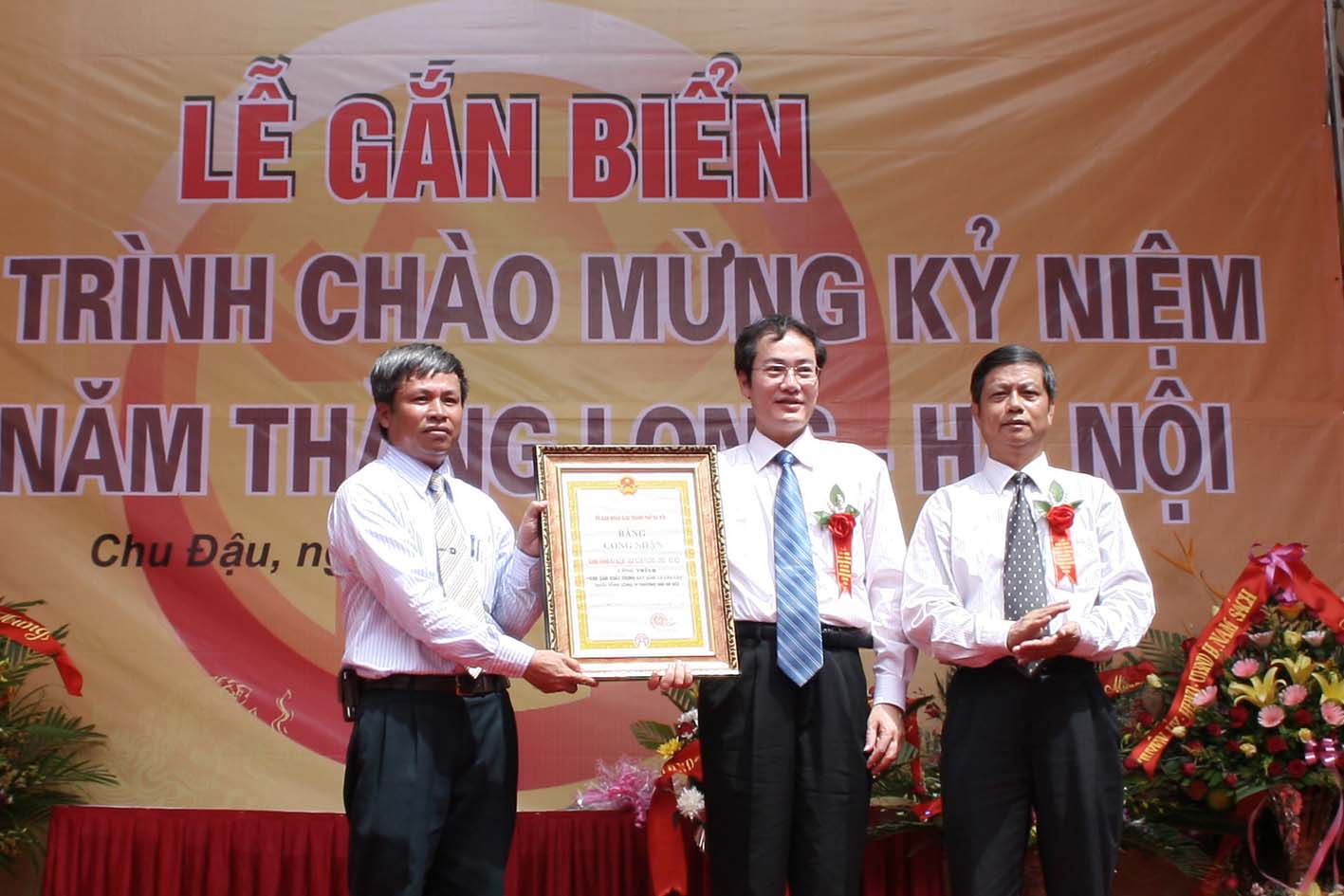 Lễ Gắn Biển Công Trình Chào Mừng Kỷ Niệm 1000 Năm Thăng Long - Hà Nội