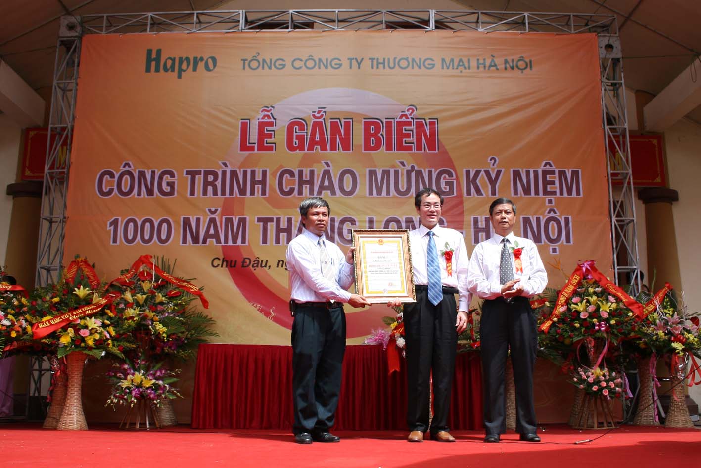 Lễ Gắn Biển Công Trình Chào Mừng Kỷ Niệm 1000 Năm Thăng Long - Hà Nội