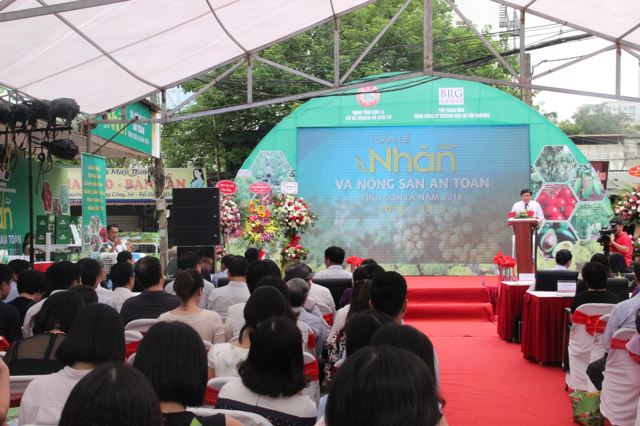 Ông Vũ Đức Thuận - Phó GĐ Sở Kế Hoạch Và Đầu Tư Tỉnh Sơn La Phát Biểu