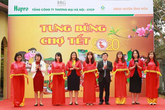 Lễ cắt băng khai mạc Chợ Tết Hapro 2020