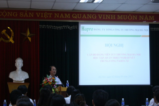 Tổ chức học tập, quán triệt nghị quyết trung ương 5, khóa xi tại đảng bộ TCT Thương mại Hà Nội